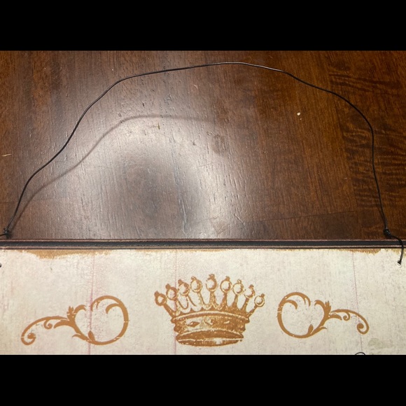 Decor - Picture 4 of 4